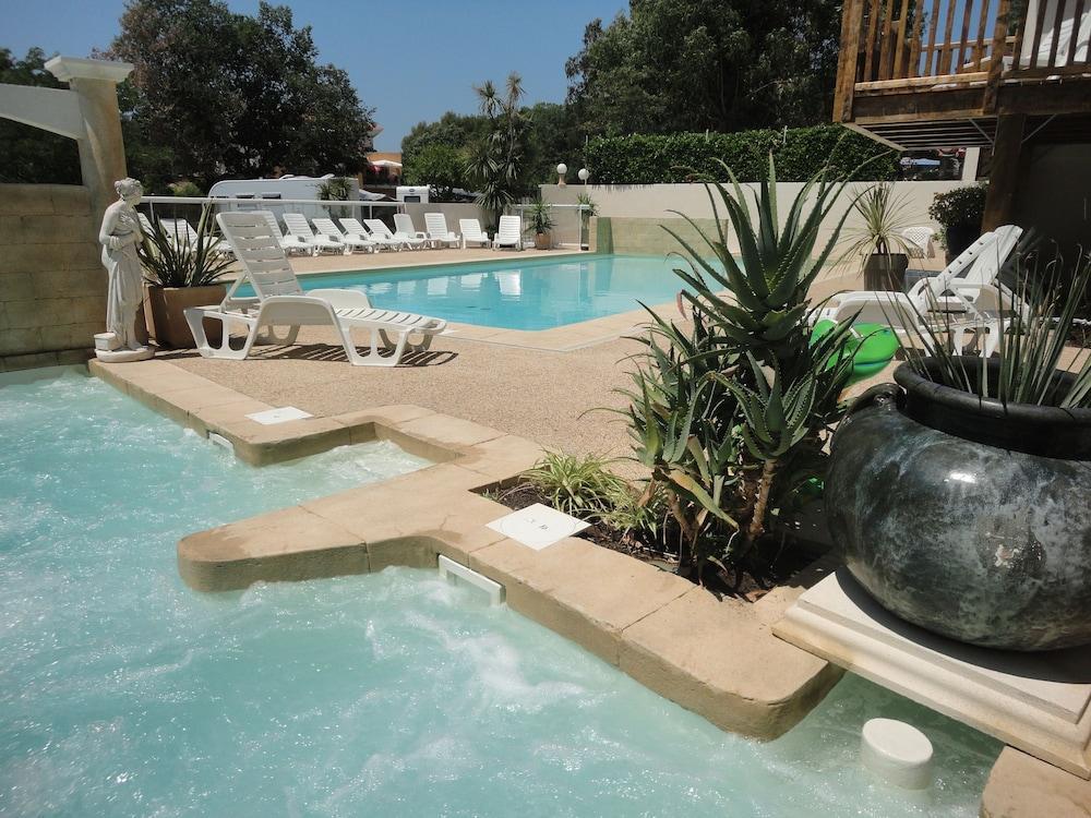 Camping Les Acacias Fréjus Esterno foto