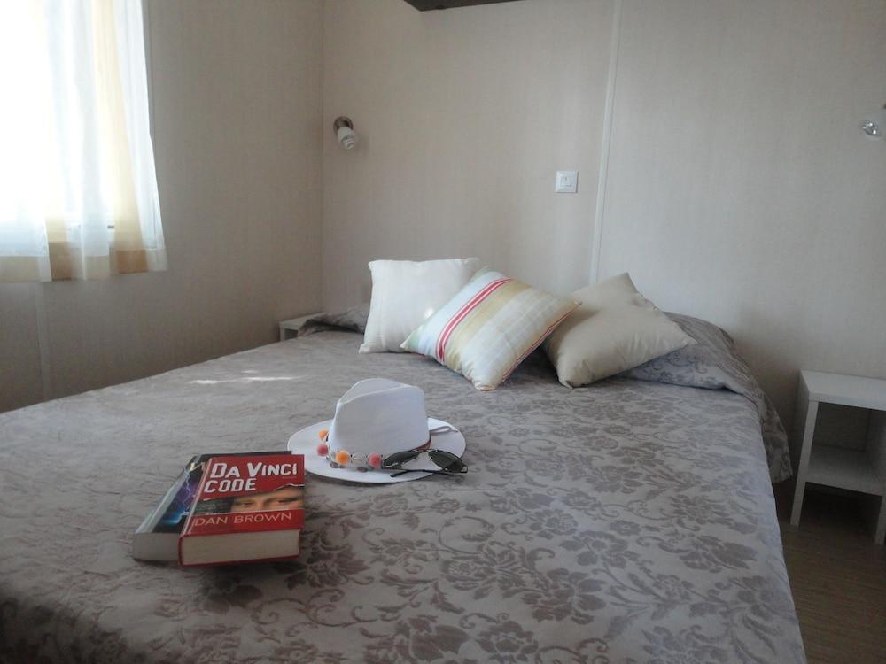 Camping Les Acacias Fréjus Esterno foto