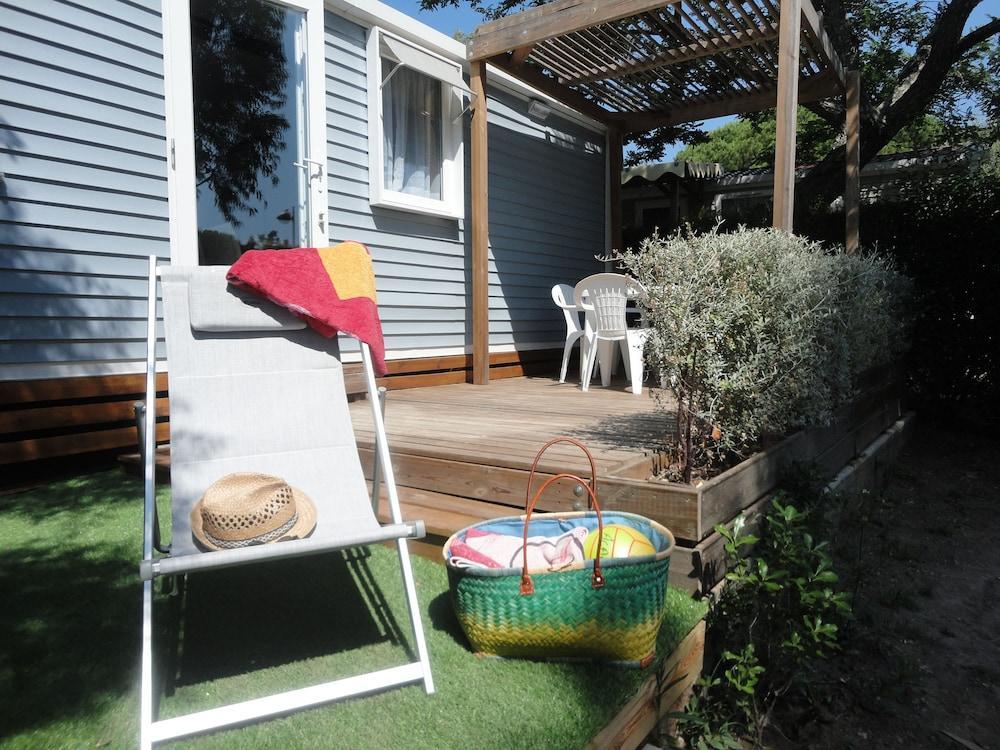 Camping Les Acacias Fréjus Esterno foto