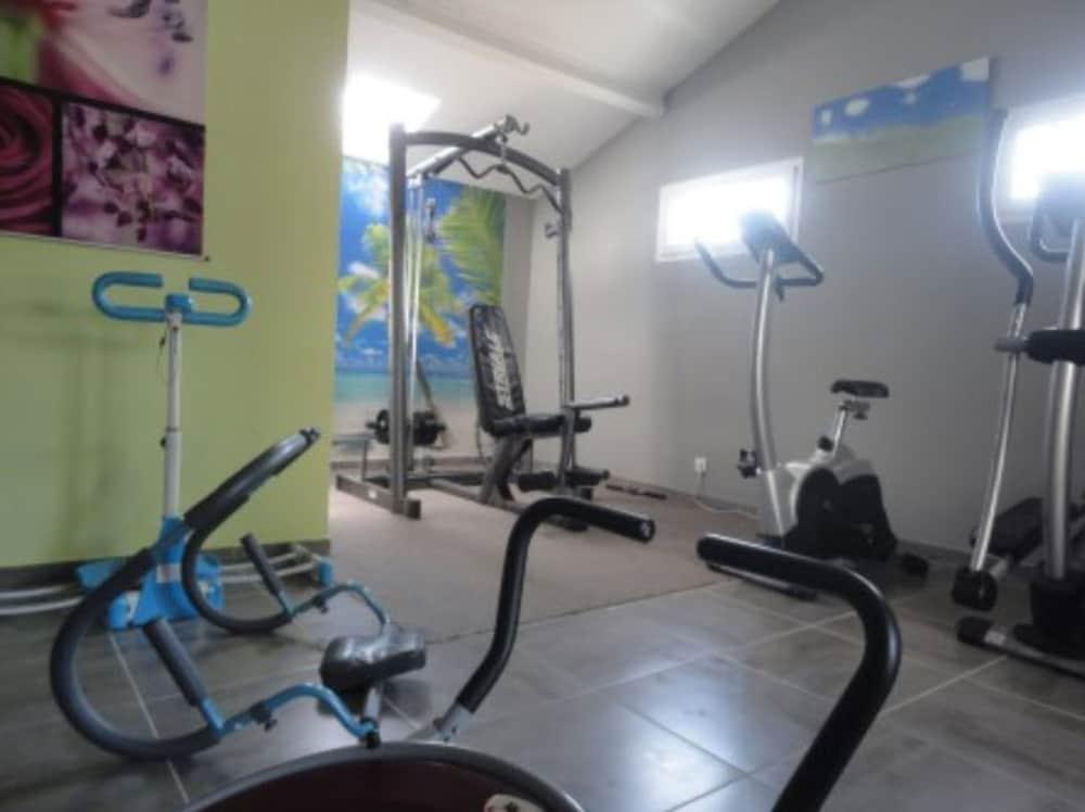 Camping Les Acacias Fréjus Esterno foto