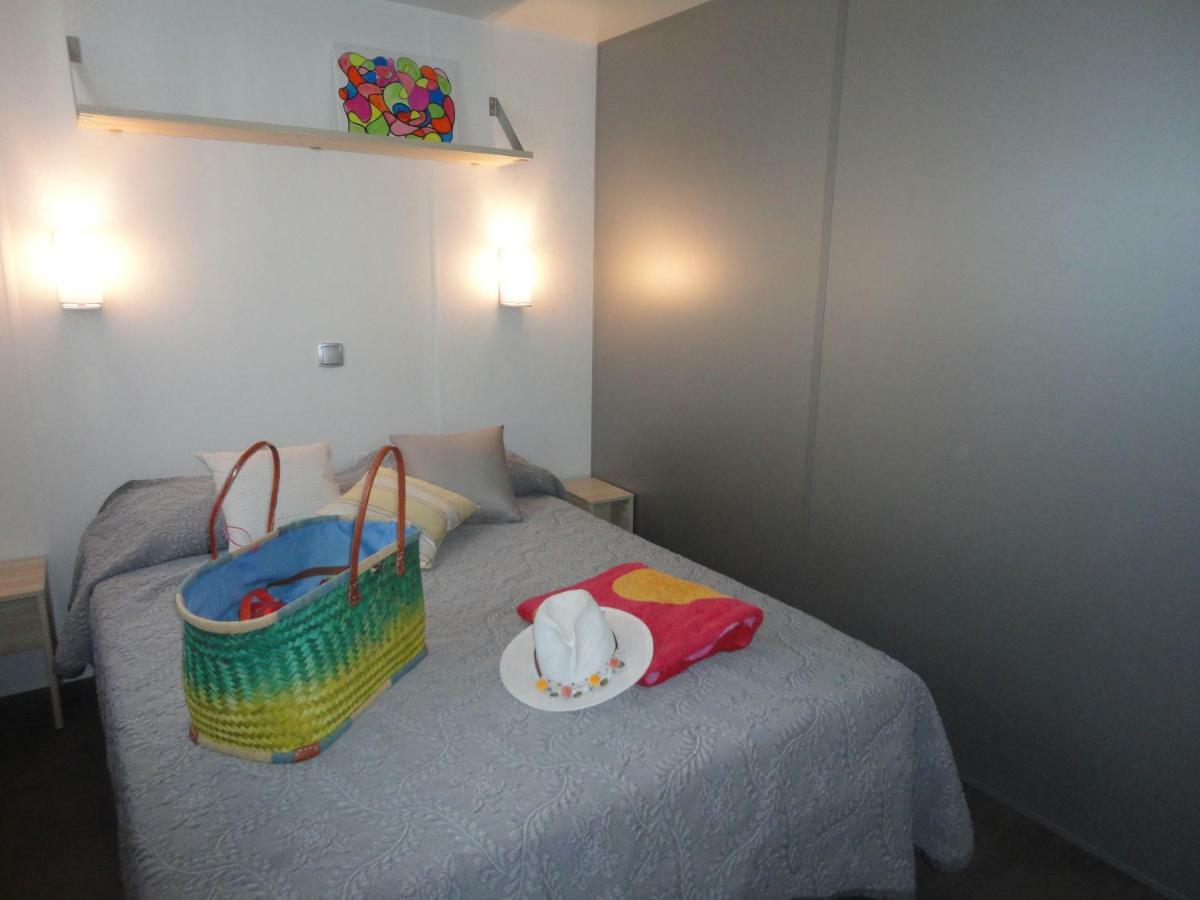 Camping Les Acacias Fréjus Esterno foto