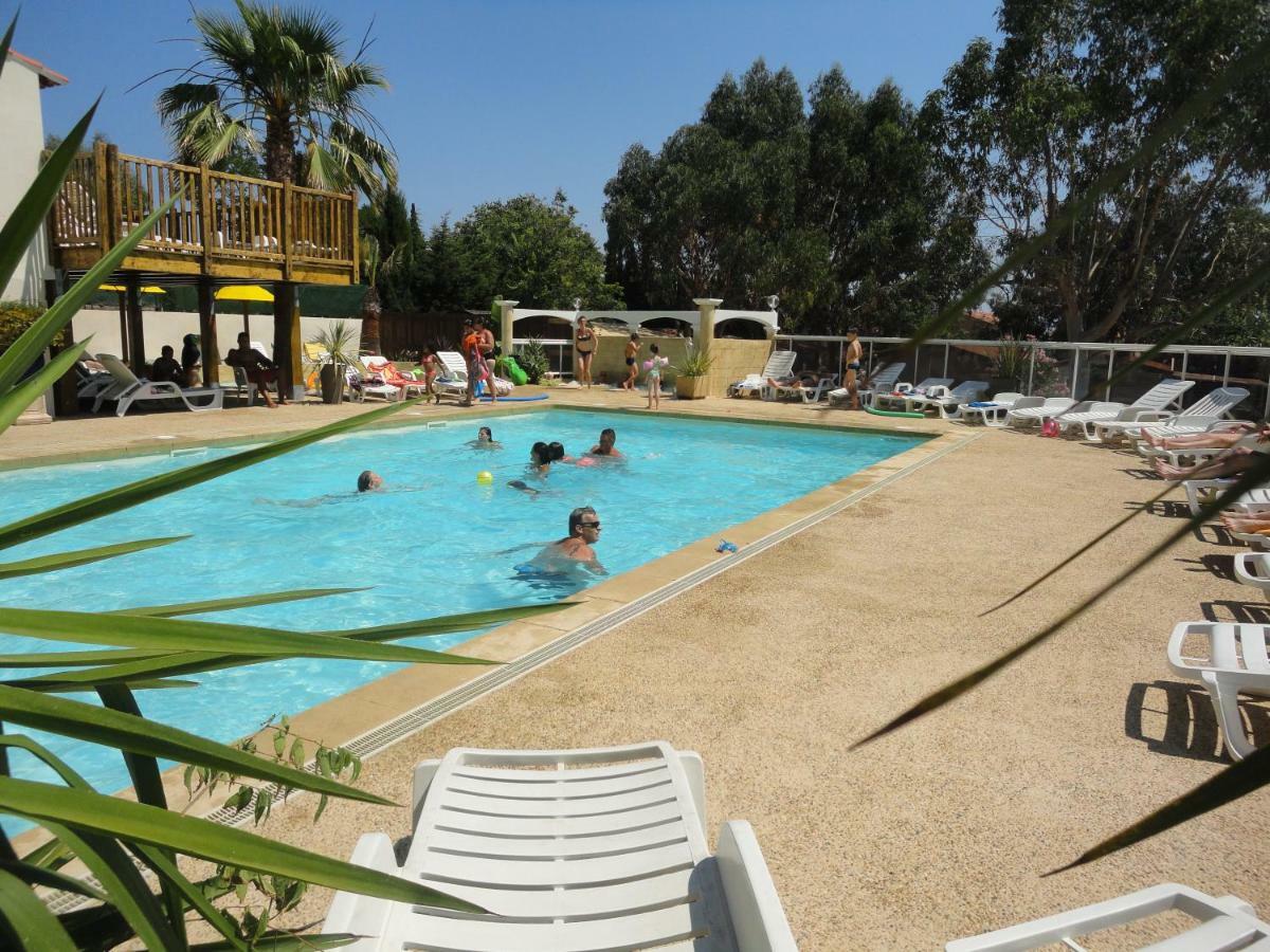Camping Les Acacias Fréjus Esterno foto